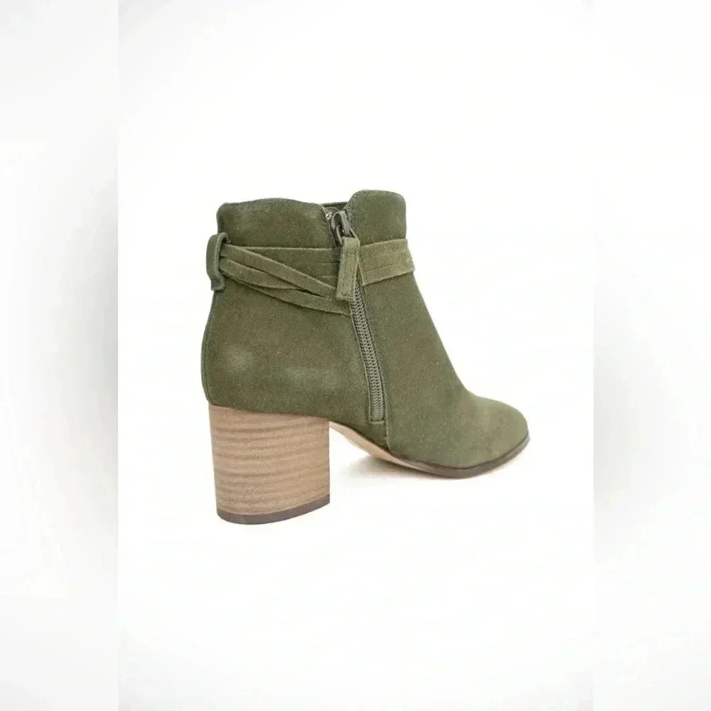 Violet and Red "Jenna" Bootie NWOB - Picture 3 of 6